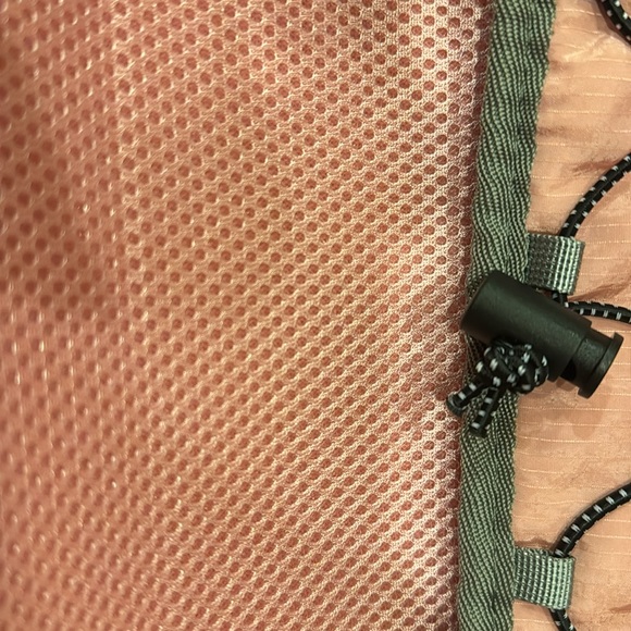 FREE PEOPLE MOVEMENT NWTS PINK & BLACK BACKPACK STYLED W. GRAY FURRY PATCHES - Picture 5 of 7